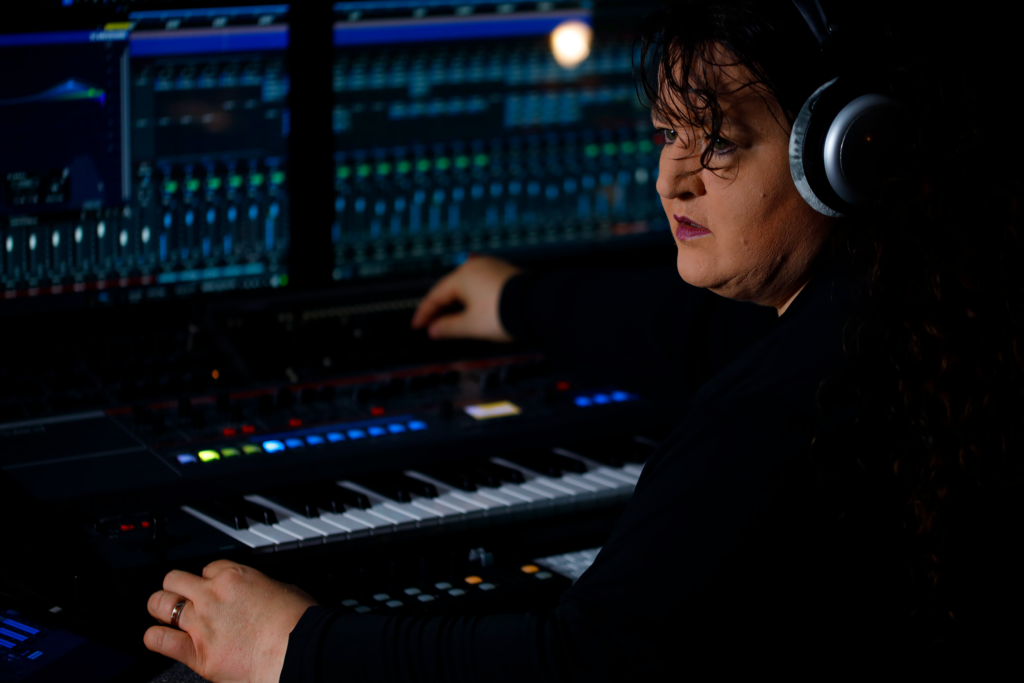 Heike im Tonstudio Voice Over